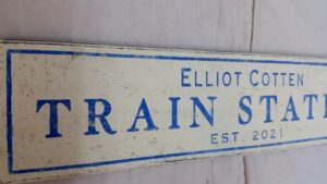 Elliot Cotton Train Sign in off white and navy paint