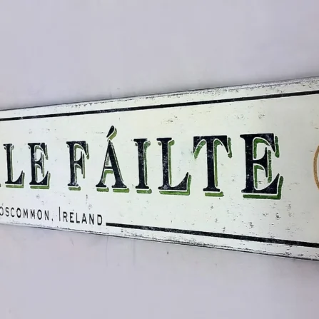 Céad Míle Fáilte Irish Sign with Celtic Cross